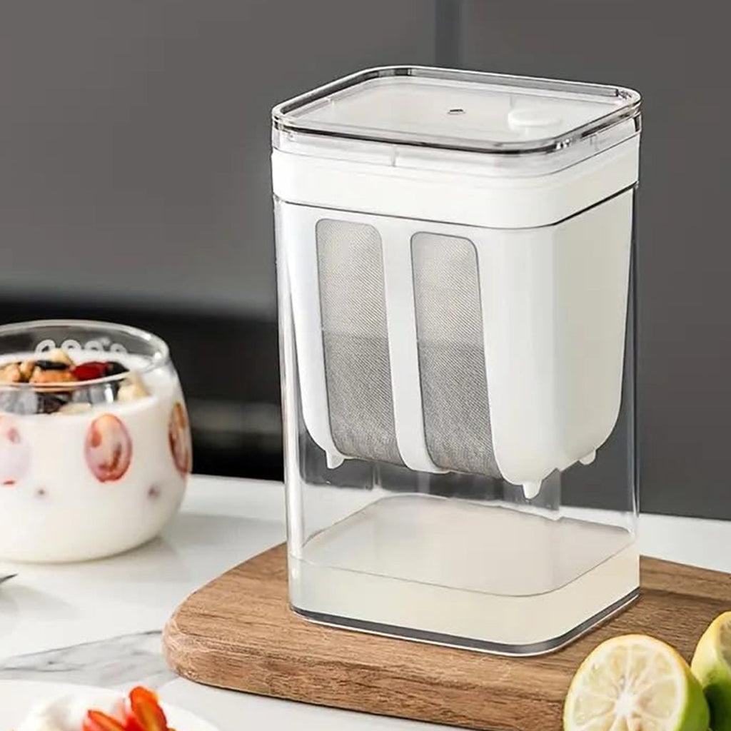 Fresh Nest Yogurt Box with stainless steel mesh