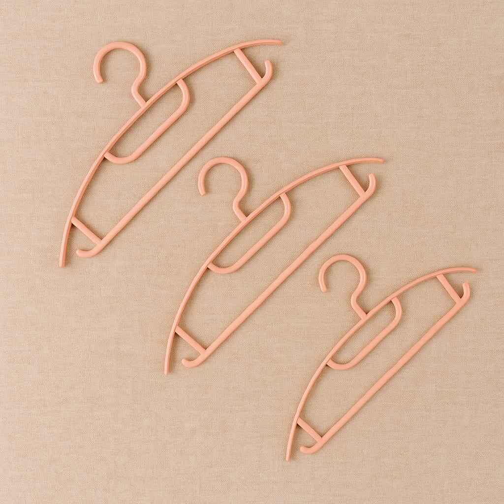 Ganesh Set Of 6 Durable Plastic Cloth Hangers