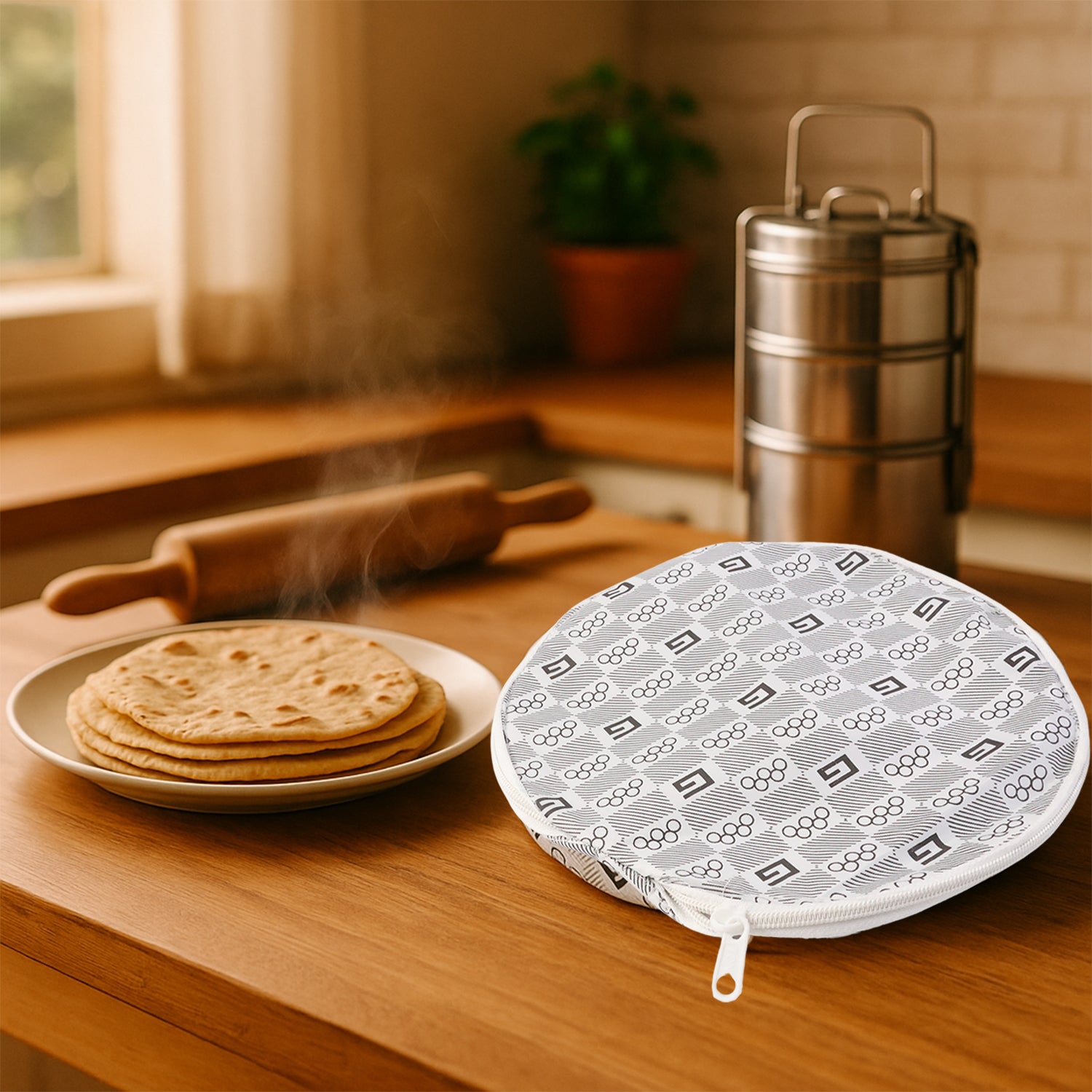 Insulated Roti Cover (23 X 23 Cm  1 Pc)