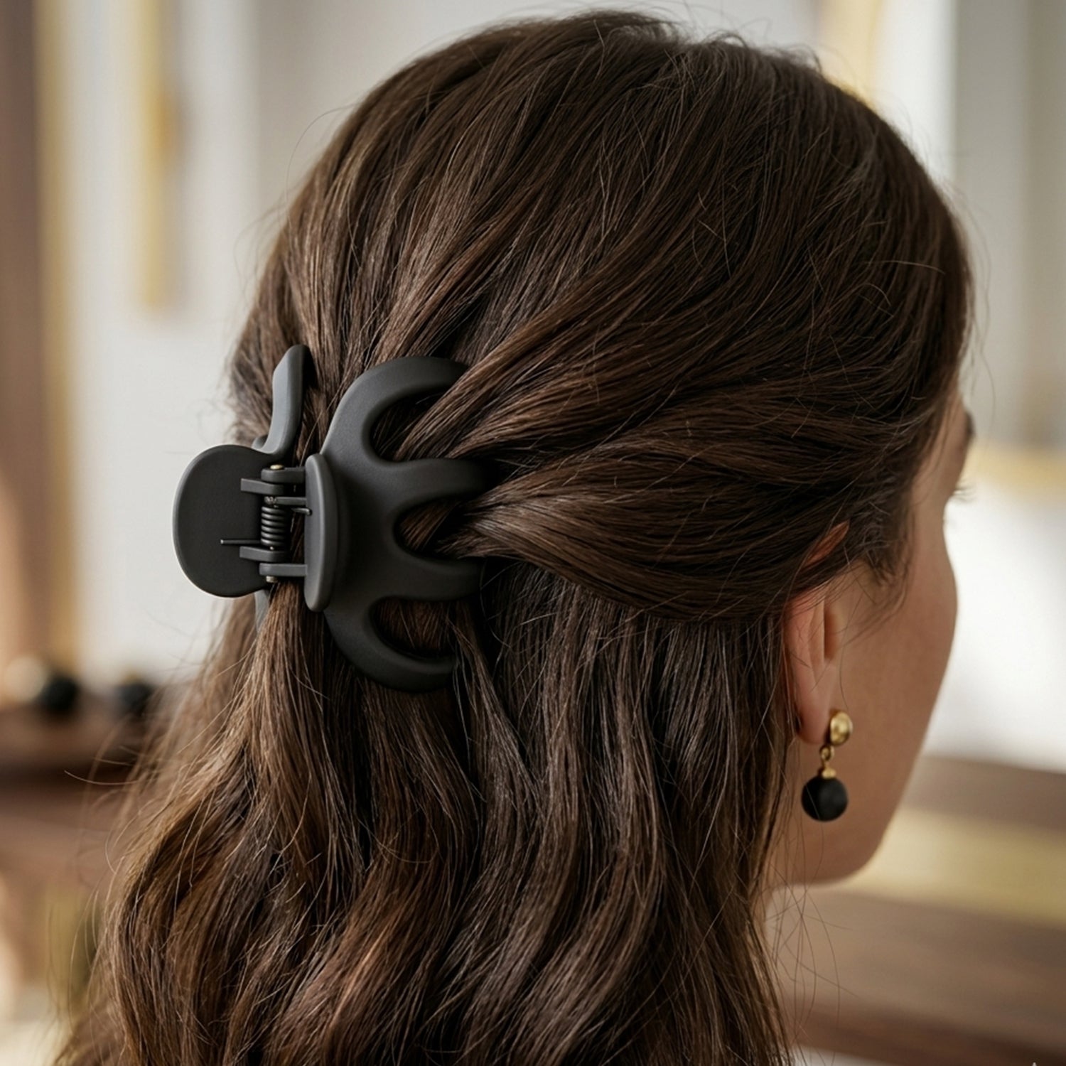 Stylish Matte Finish Hair Claw Clip (1 Pc)