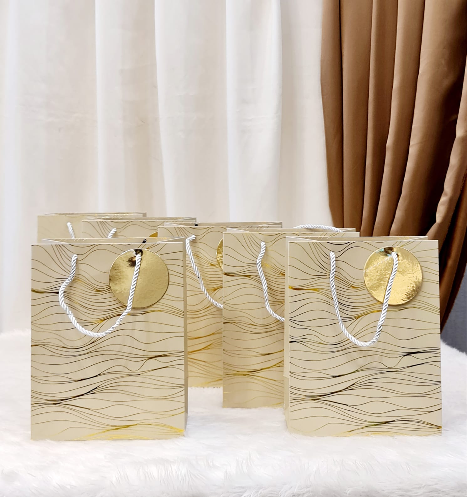 Random Colour Small Size Paper Bag With Handle 23 x 18 x 10 cm Gift Paper bag, Carry Bags, gift bag, gift for Birthday, gift for Festivals, Season's Greetings and other Events - Image 4