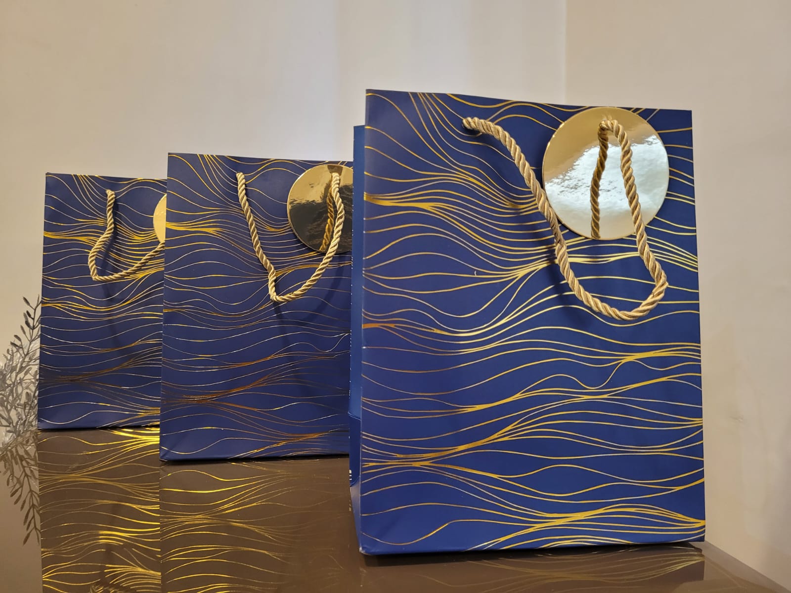 Random Colour Small Size Paper Bag With Handle 23 x 18 x 10 cm Gift Paper bag, Carry Bags, gift bag, gift for Birthday, gift for Festivals, Season's Greetings and other Events - Image 3