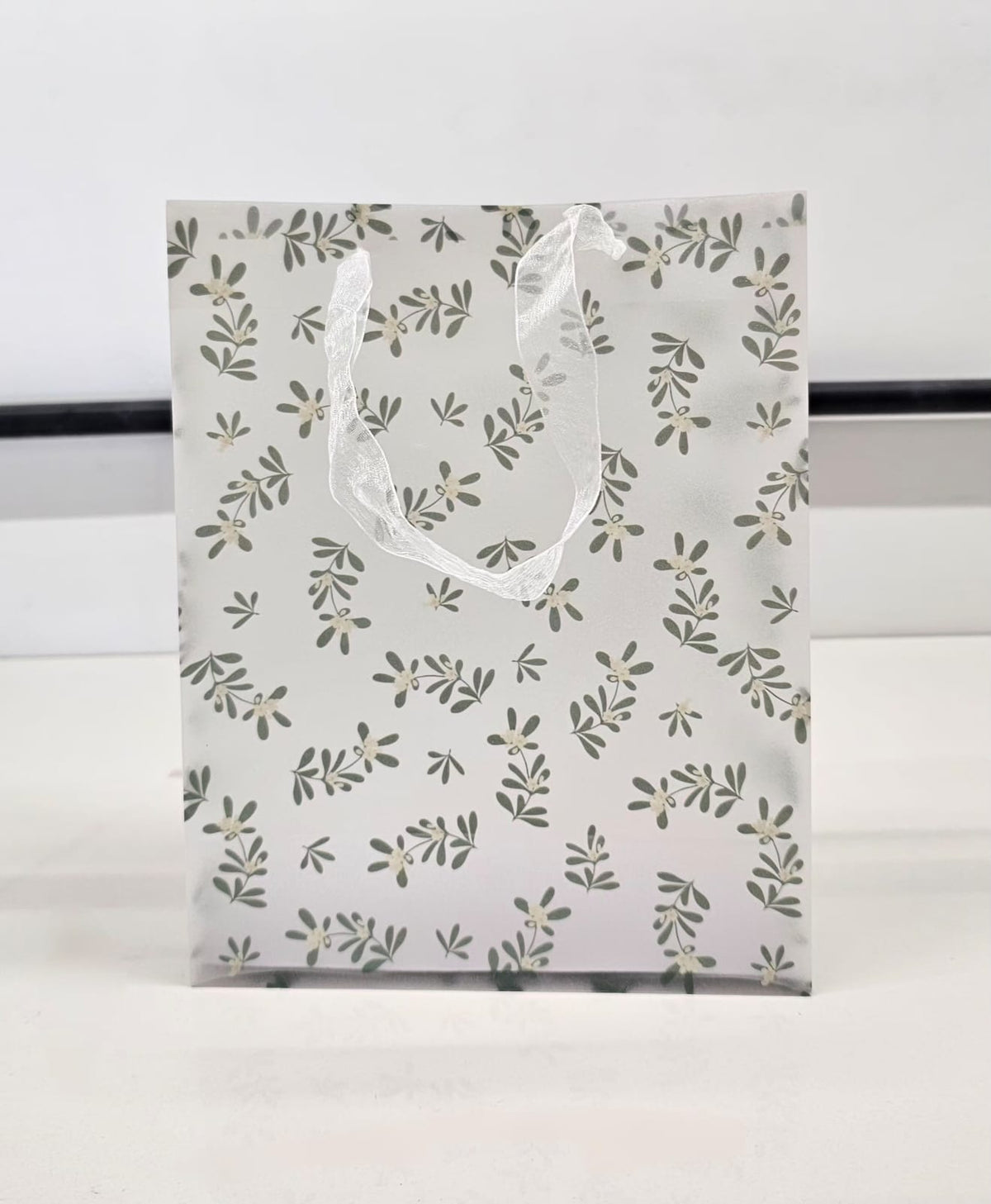 pack of 12pcs Floral Print Gift Bags with Ribbon Handle -19.5 x 24.5 x 9.5 cm