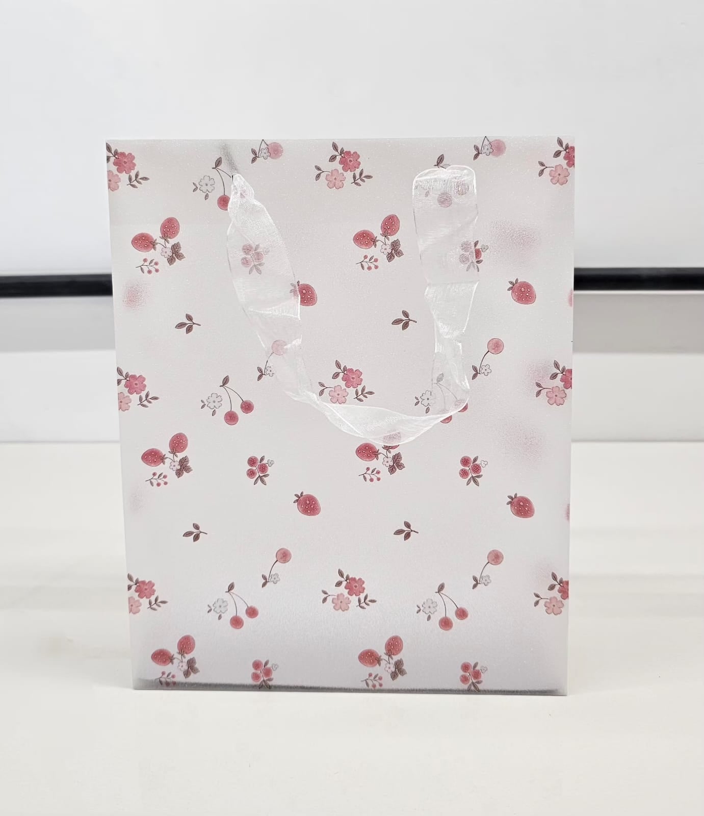 Floral Print Gift Bags with Ribbon Handle -19.5 x 24.5 x 9.5 cm - Image 5