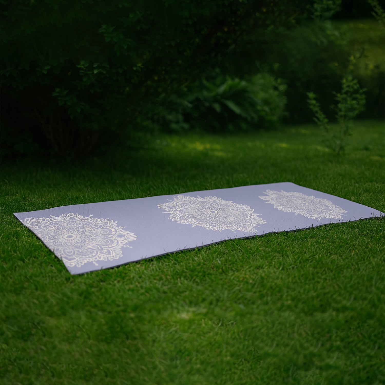 Premium Non-slip Printed Yoga Mat (Mix Color  1 Pc)